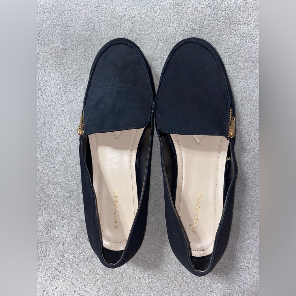 Black dress shoes